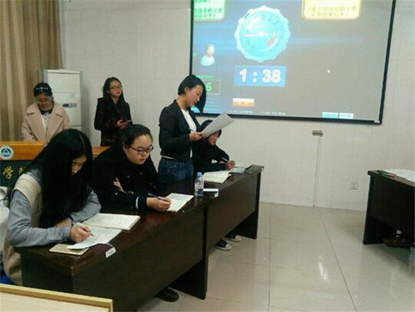 91社区
辩论队参加“江南之春”第十五届校级辩论赛初赛