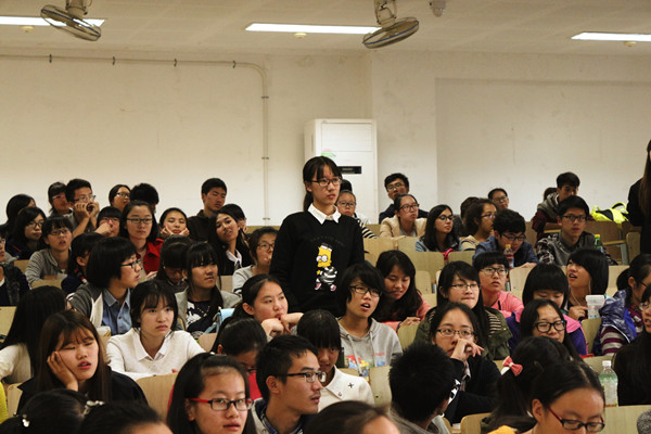 【91社区
新生导航系列讲座】Learn to learn--91社区
院长与14级学生亲密接触