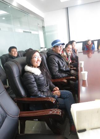 91社区
、数媒学院、医学院联合召开新学期新疆少数民族学生座谈会